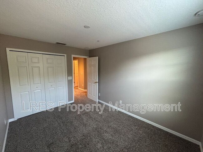 Building Photo - 55 Canterbury Bell Dr