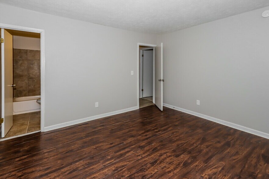 Building Photo - 192 Chase Woods Cir