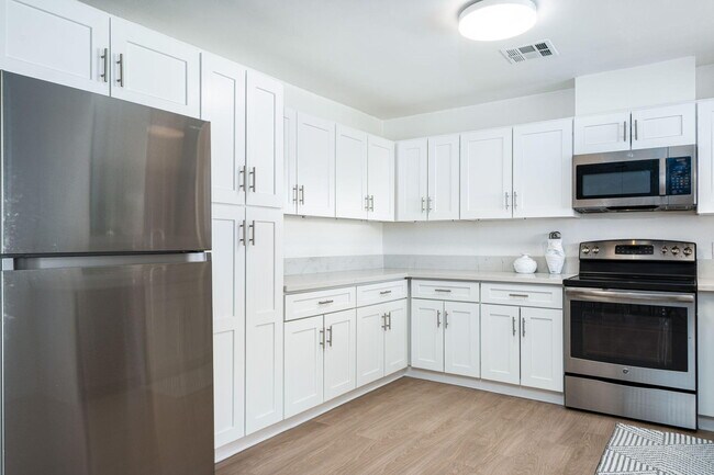Building Photo - 53680 Avenida Montezuma