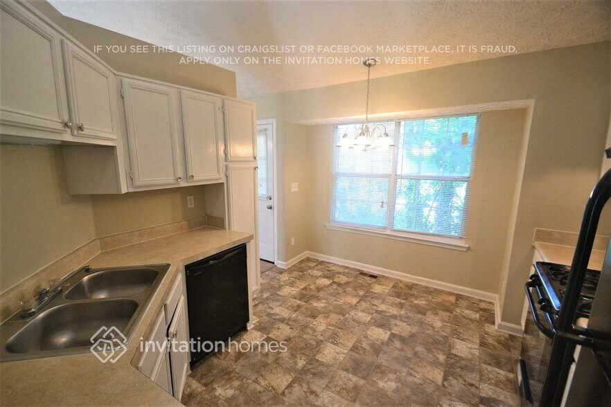 Building Photo - 1355 Ling Dr