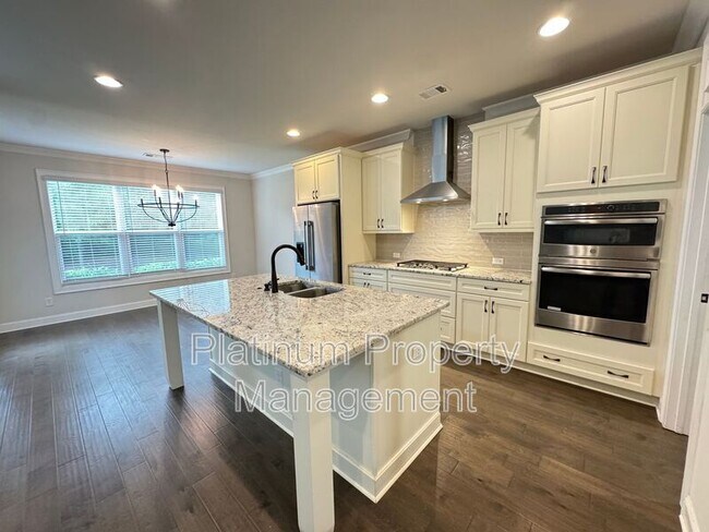 Building Photo - 705 Fieldcrest Park Ln