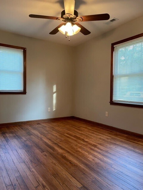 North bedroom - 214 E Vermilya Ave