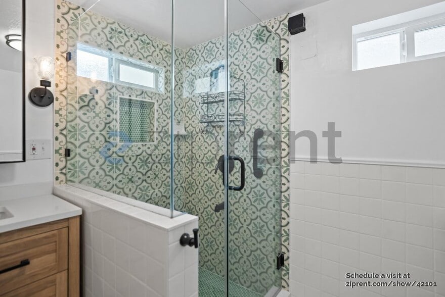 Building Photo - 958 Collier Dr