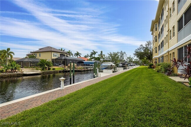 Building Photo - 1799 Four Mile Cove Pkwy