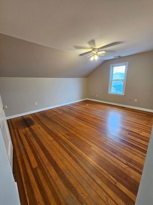 Building Photo - 76 Congress St