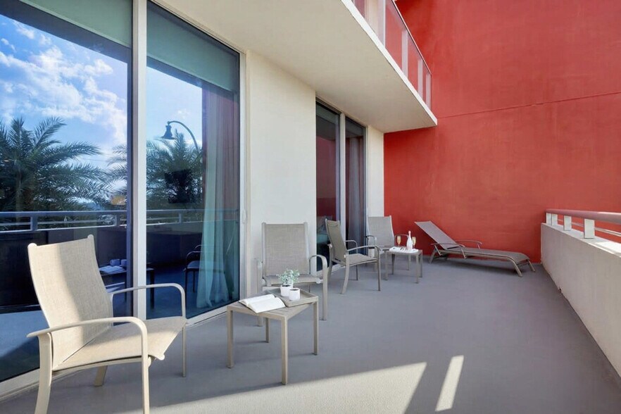 Building Photo - 777 N Ocean Dr