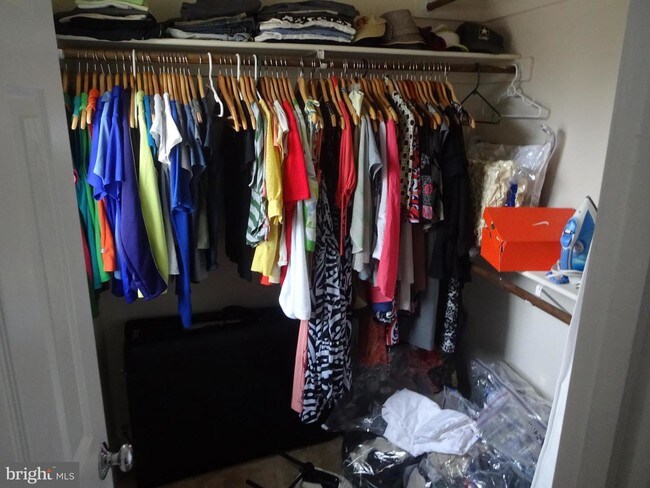 Building Photo - 13204 Beaver Terrace