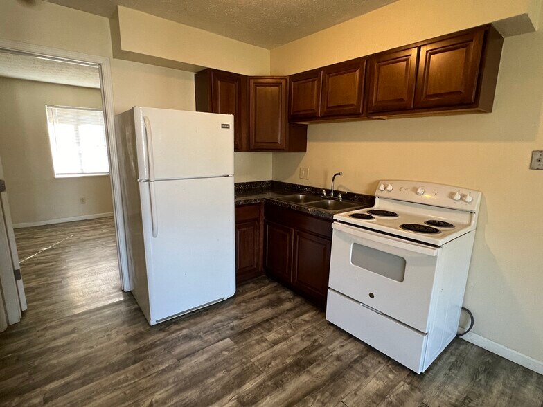 Building Photo - Hobart Apartments