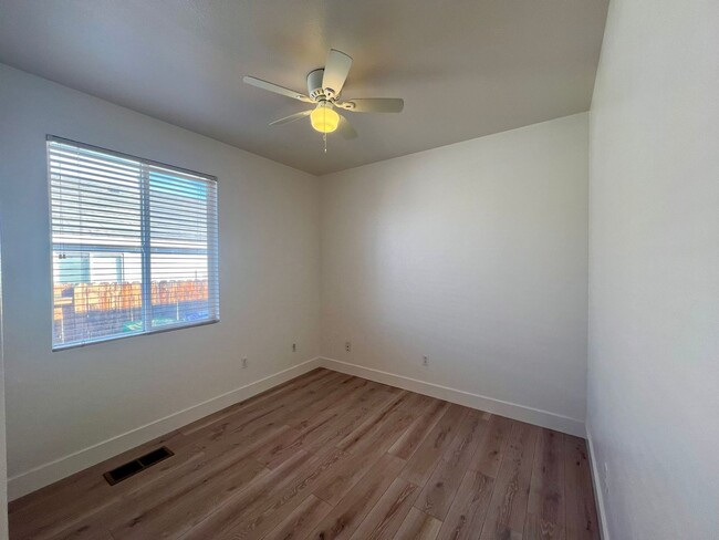 Building Photo - 1518 Iratcabal Dr