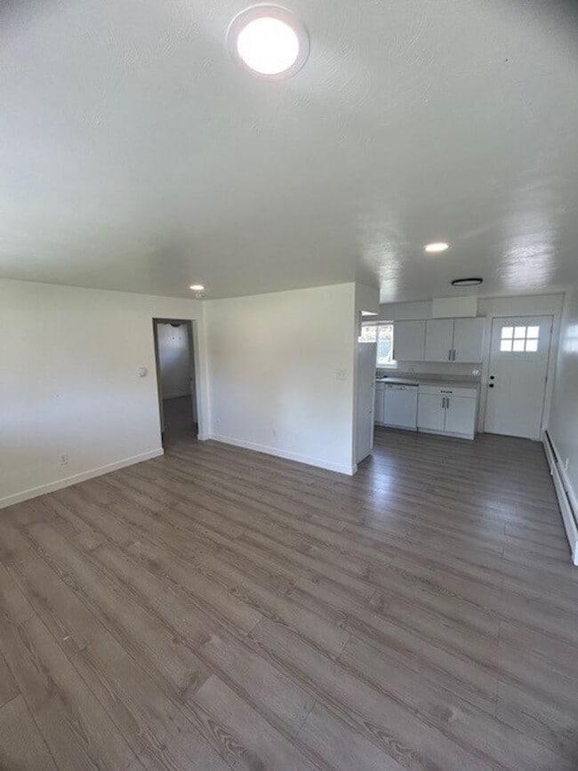 Building Photo - Beautiful 2 Bed 1 Bath in Wheat Ridge CO