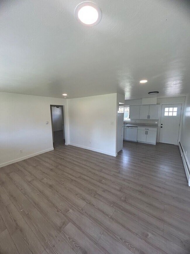 Primary Photo - Beautiful 2 Bed 1 Bath in Wheat Ridge CO