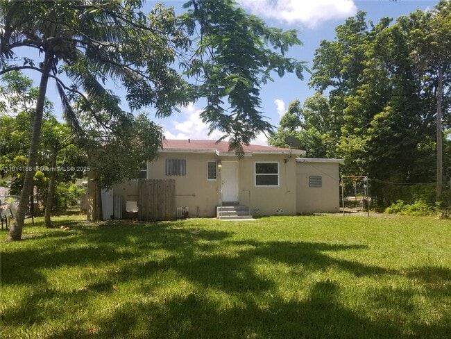 Primary Photo - 1085 NW 133rd St