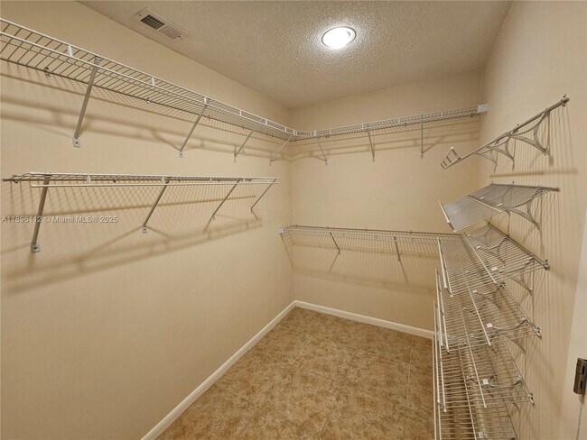 Building Photo - 3664 SW Quail Meadow Trail