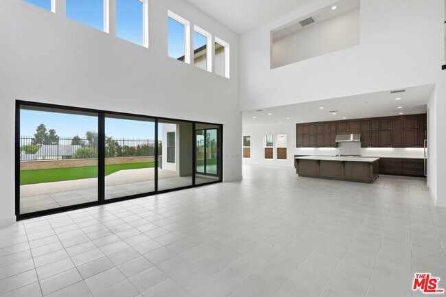 Building Photo - 20568 Edgewood Ct