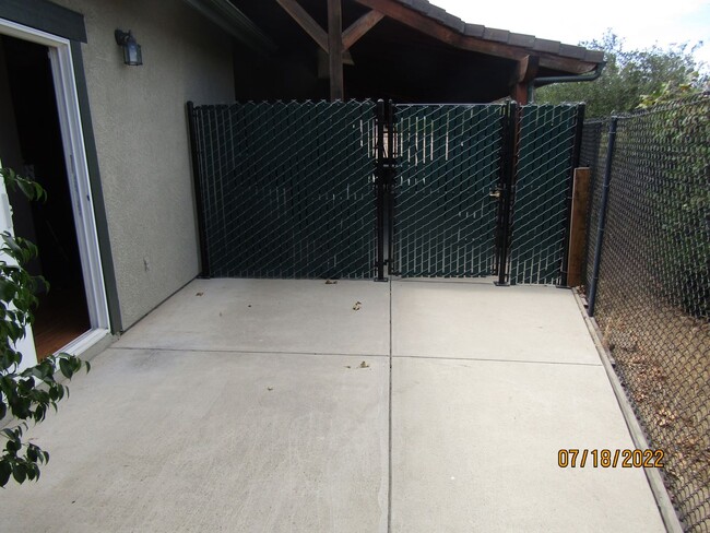 Building Photo - Orcutt Single Story Private Entry Granny Unit