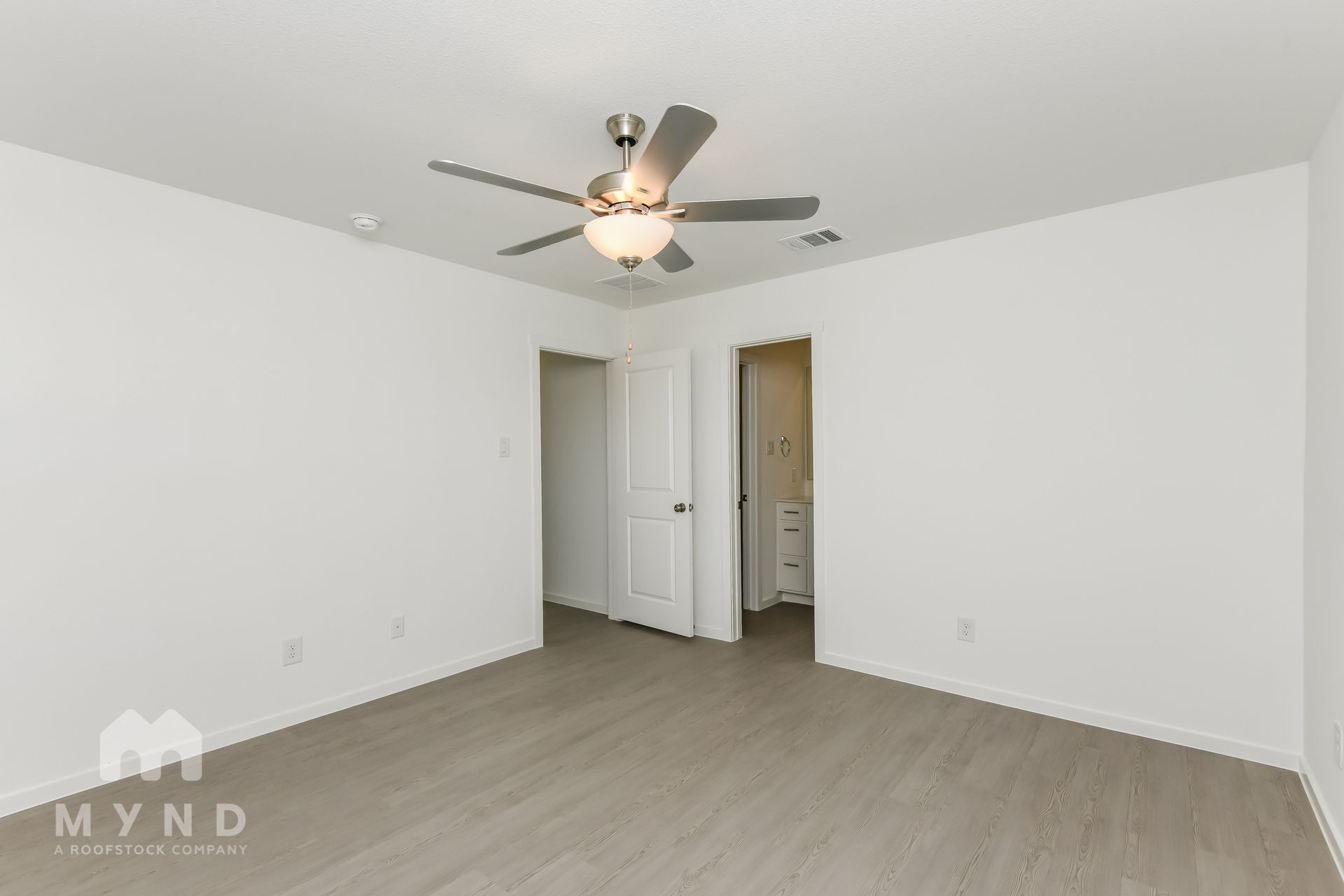 Building Photo - 2721 Ctr Crk Ln