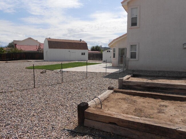 Building Photo - 4 Bedroom, 2.5 Bathroom! Lovely Home in Lo...
