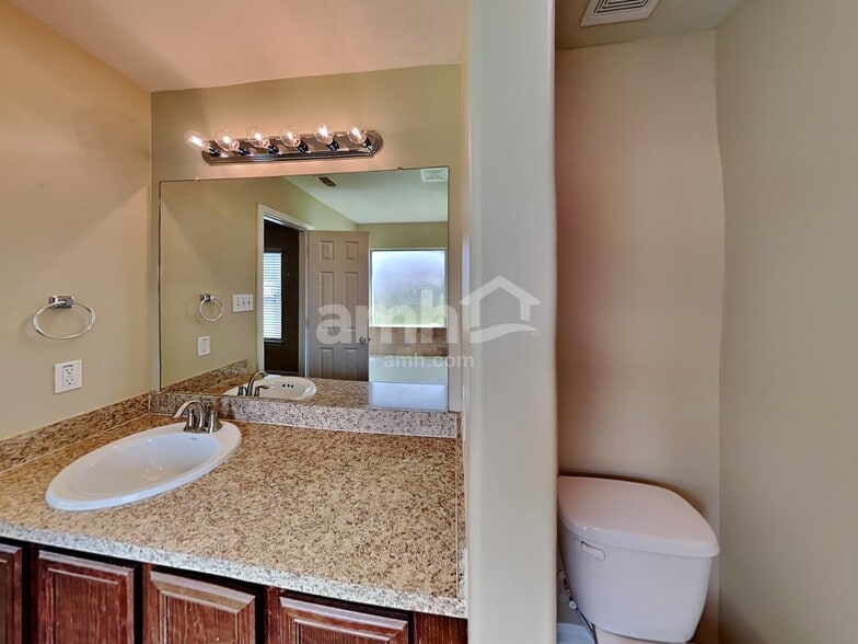 Building Photo - 3930 Hawthorne Glen Ct