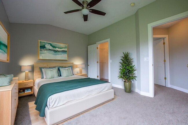 Building Photo - 3 Bedroom / 2 Bath Near Lake Cunningham!