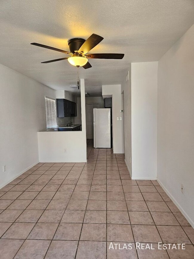 Building Photo - NOW AVAILABLE!! Renovated 2 Bedroom 1 Bath...