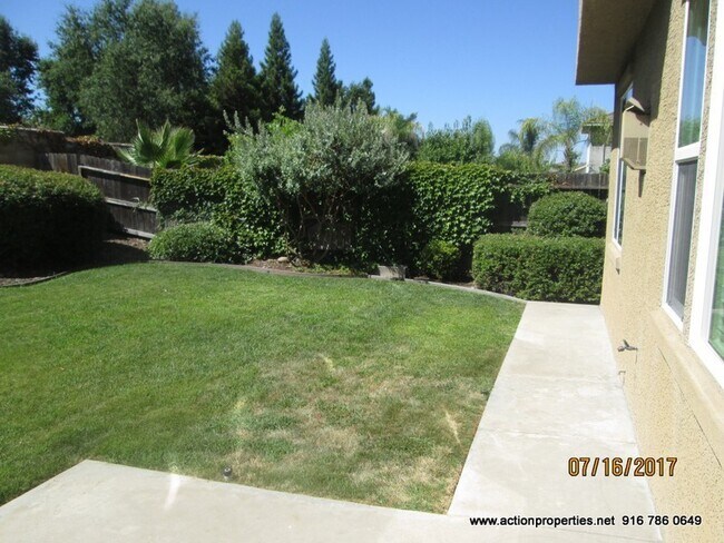 Building Photo - East Roseville, New Carpet * Paint, 2657sq...