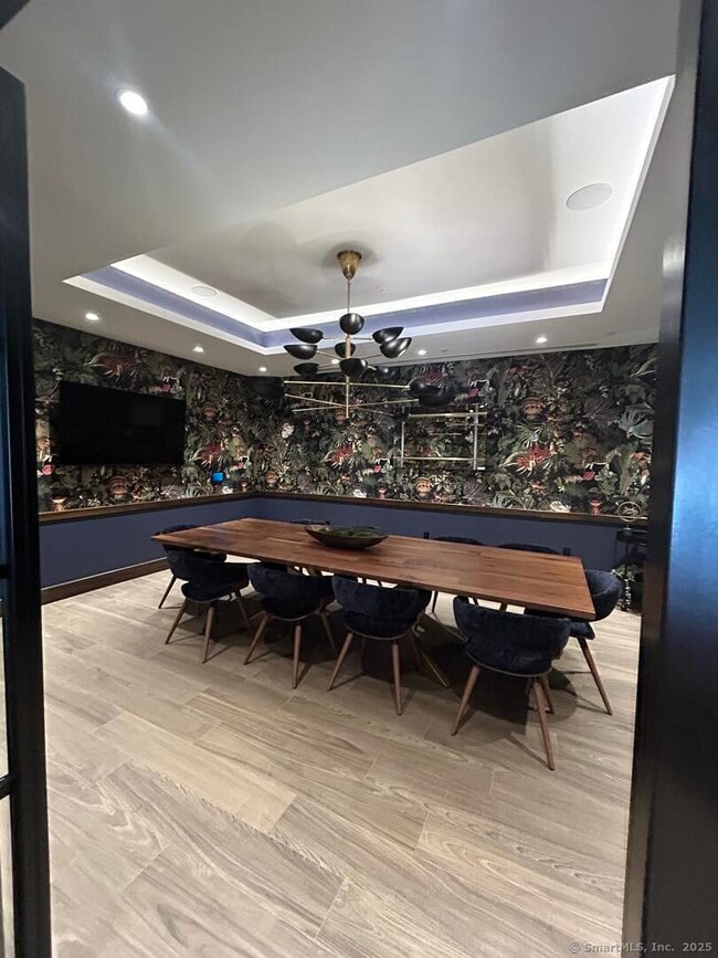 Building Photo - 711 Summer St