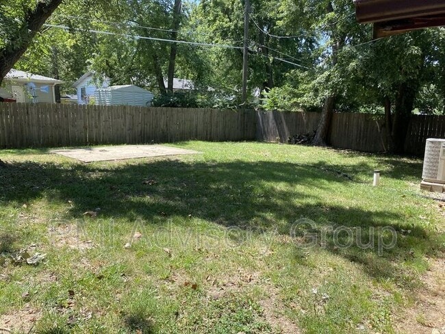 Building Photo - 641 SE 35th St