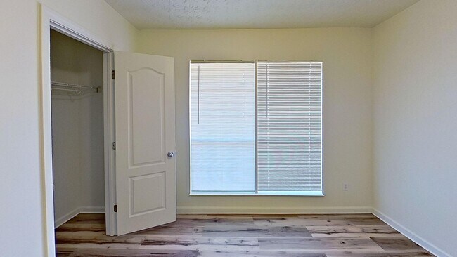 Building Photo - Three Bedroom Home Available NOW near 331 Bridge! With Solar!! Basic internet included as well!