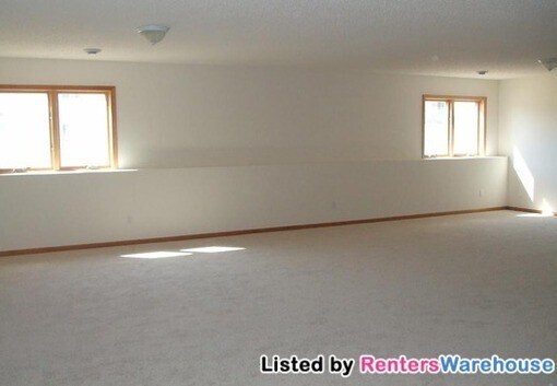 Building Photo - 6339 Mason Ave NE