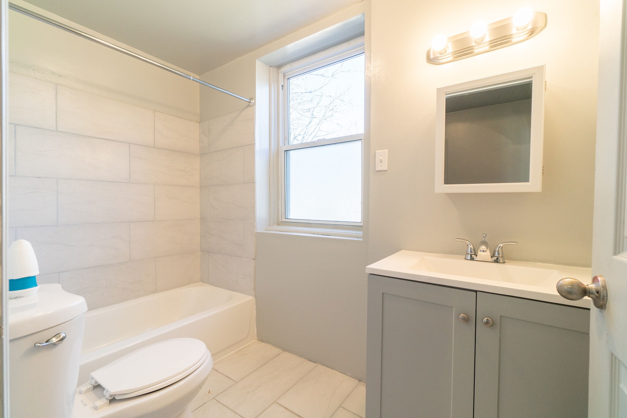 Building Photo - 440 Ewingville Rd