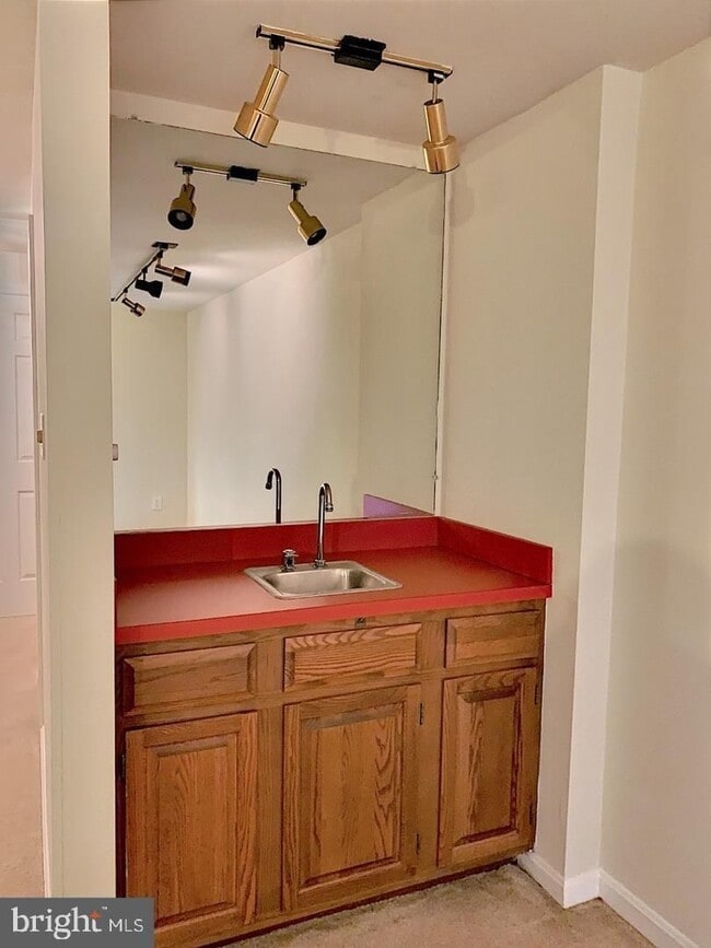 Building Photo - Welcome to this beautifully maintained brick end residence in the heart of Falls Church, where co...