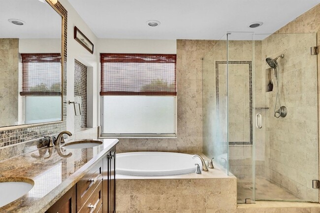 Building Photo - 3354 Greenview Terrace W