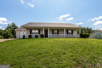 Building Photo - 315 Hunters Trce