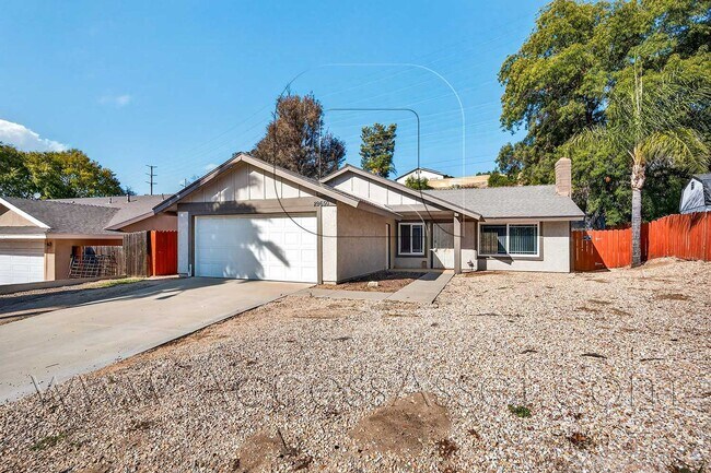 Building Photo - Charming 3 Bed/2 Bath Single-Story Home In Desirable Temecula Location!