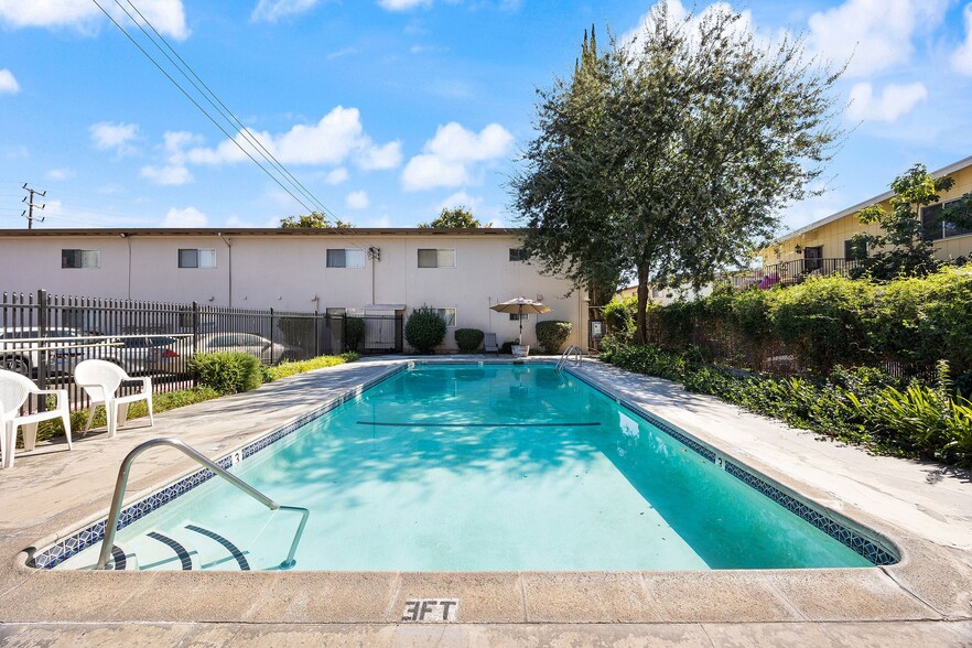 Building Photo - ReNew Arden