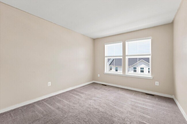 Building Photo - 59 Four Leaf Dr