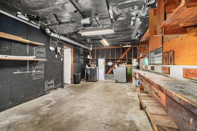 Building Photo - 509 Frank Ln