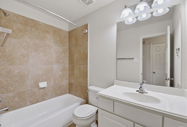 Building Photo - 31039 Sundance Woods Ct