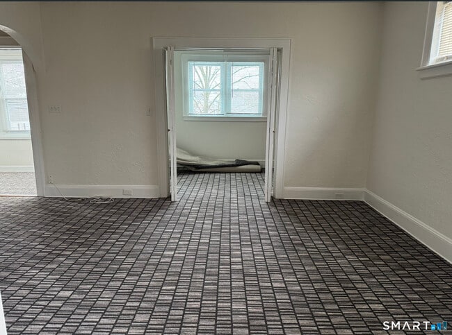 Building Photo - 285 Clover St