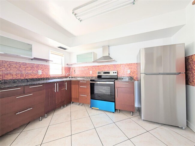 Building Photo - 1075 93rd St