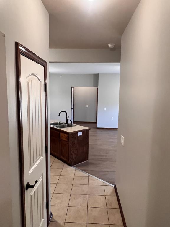 Building Photo - 1301 Tracy Ave