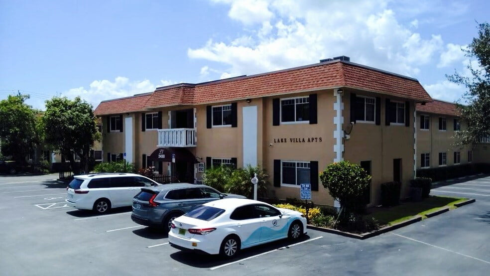 Primary Photo - Lake Villa Apartments