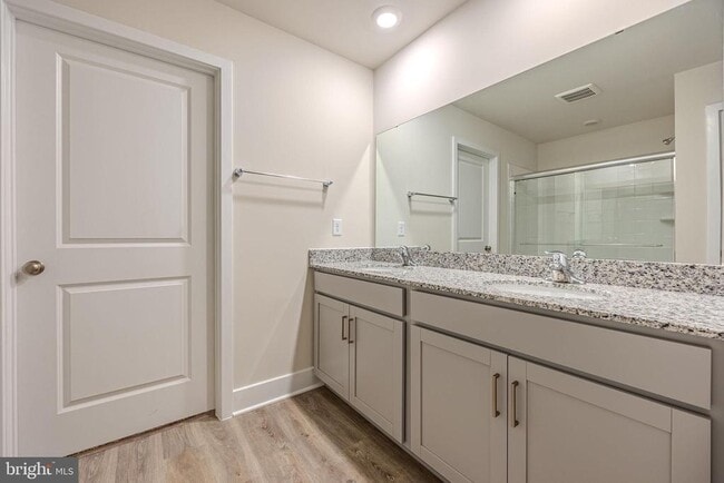 Building Photo - 115 Haida Ln