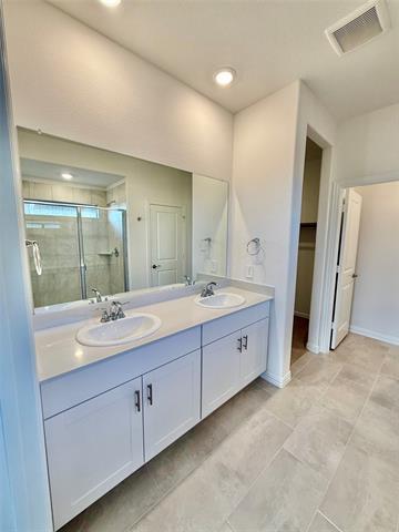 Building Photo - 409 Loch Dr