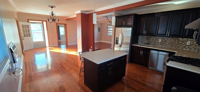 Building Photo - 8522 115th St