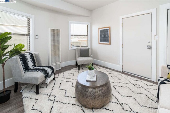 Building Photo - 3027 Filbert St