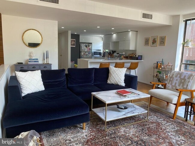 Building Photo - 501 Spruce St