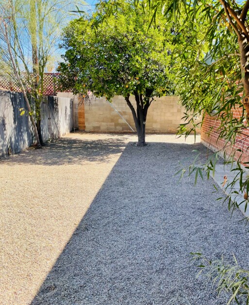 Building Photo - Expansive Elegant and Modern Stunning 3 Bedroom 2 Bath Townhome