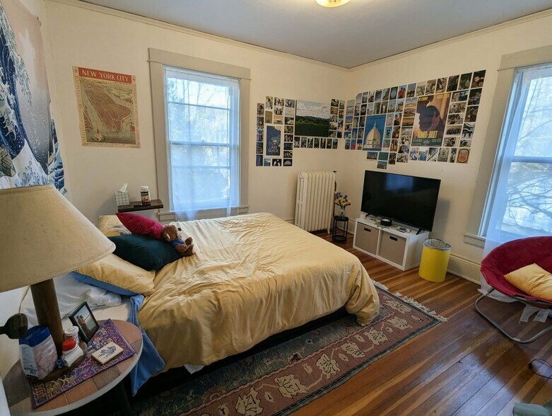 Bedroom #3 - 136 Judd Falls Rd