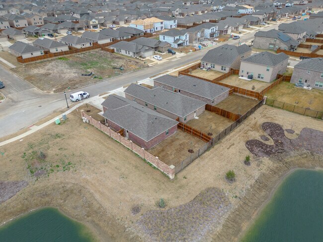 Building Photo - 14004 Birch Farm Dr